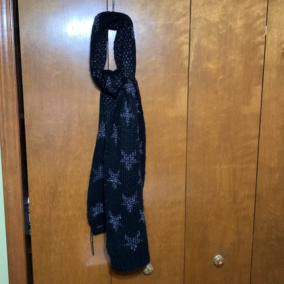 STEVE MADDEN- Black Scarf with Glittery Stars (75” long) 🆕 - Picture 4 of 6